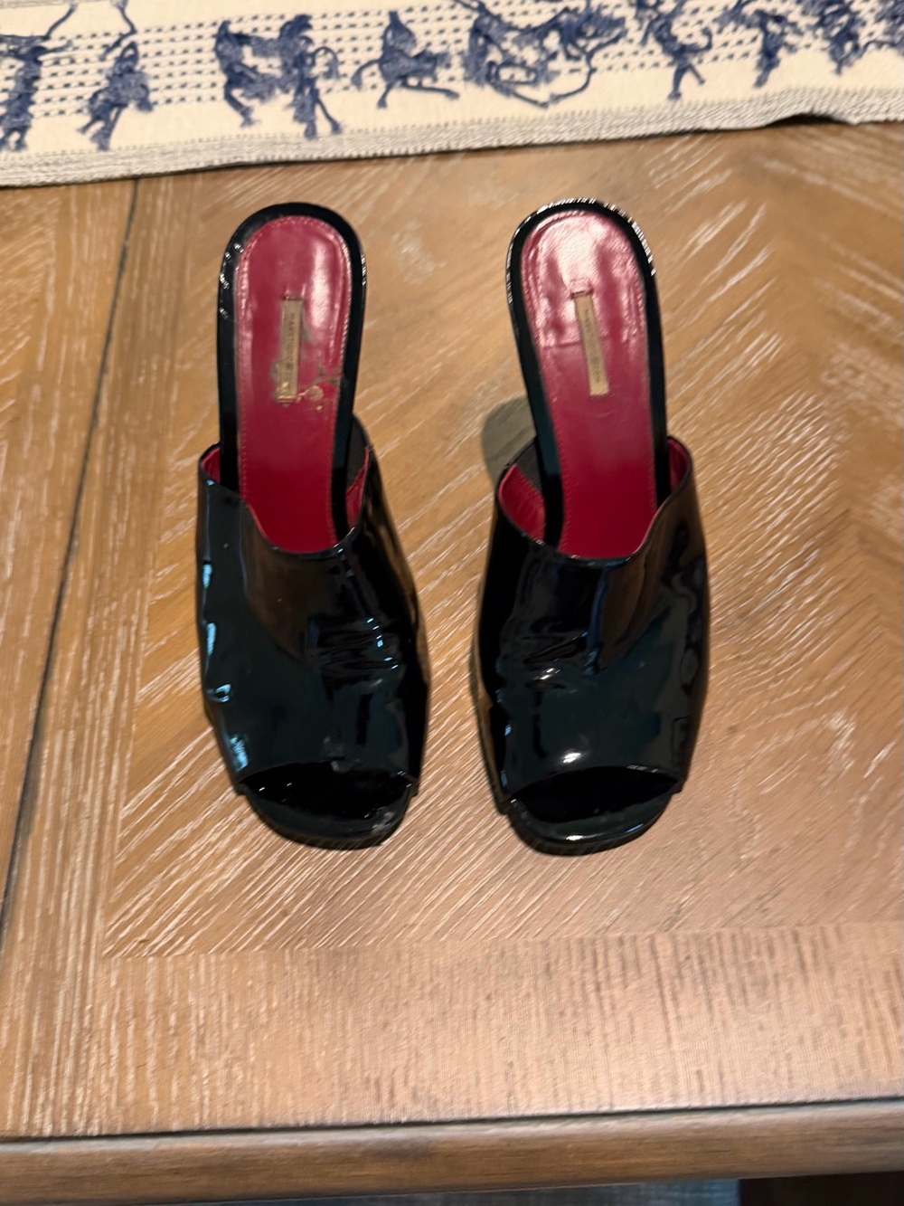 Max Studio Black Patent Leather Heel with Red Insole